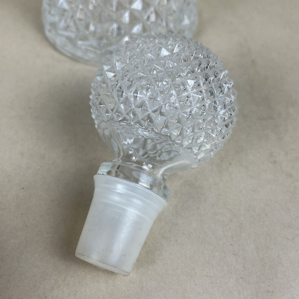 Vintage Oberglas Austria Diamond Point‎ Crystal Liquor Decanter 24oz - Picture 5 of 6